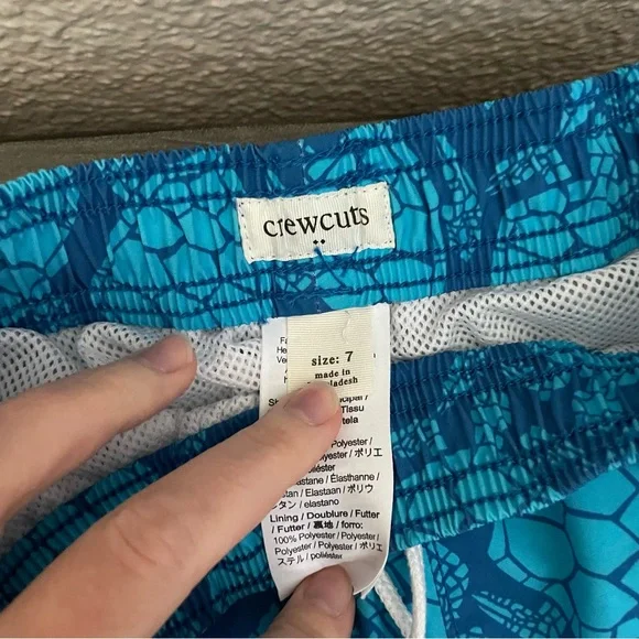 Youth boys Crewcuts Blue Turtle Pattern Swim Shorts - Picture 3 of 3